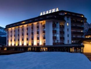 Hotel Alaska Cortina - 9