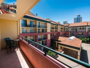 Paradise Island Resort - Gold Coast - 9