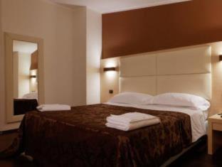 Hotel Sogni D'Oro Airport - 5
