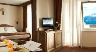 Hotel Alaska Cortina - 6