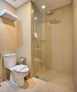 Whiz Prime Hotel Basuki Rahmat Malang - 7
