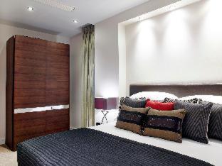 Cheval Harrington Court at South Kensington - 2