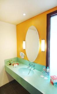 HARRIS Hotel Batam Center - 4