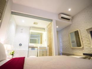 Summerbird - Bed and Brasserie - Bandung - 9