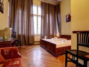 Hotel Pension Bernstein am Kurfürstendamm - Berlin - 9