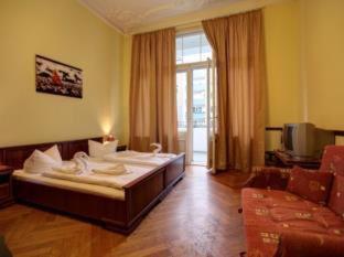 Hotel Pension Bernstein am Kurfürstendamm - Berlin - 3
