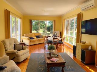 Bellaghy Cottage - Wimbledon Heights - 0