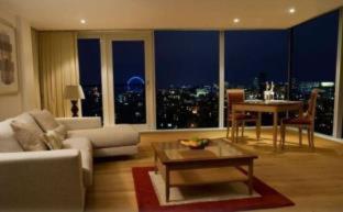 Marlin Aldgate Tower Bridge - Londra - 7