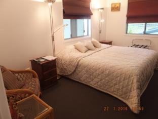 Torquay Terrace Bed & Breakfast - 3