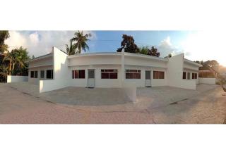 2BR townhouses good for 12pax each & NETFLIX & 100Mbps WIFI & pool resort 2min walk & 3km outside Pico de Loro Cove & Calayo Cove - with Endorsement for Pico de Loro Cove good for 7 days & Boat-Tour & Island Hopping assistance - Nasugbu - 4