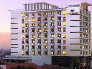 Hotel Santika Pandegiling - Surabaya - 7