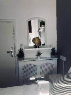 Book A Bed Hostels - 4