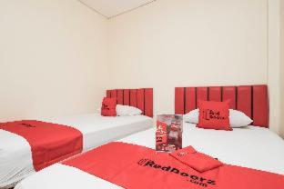 RedDoorz Plus @ Jalan Pemuda Jakarta - 2