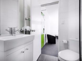 George Williams Hotel - Brisbane - 1