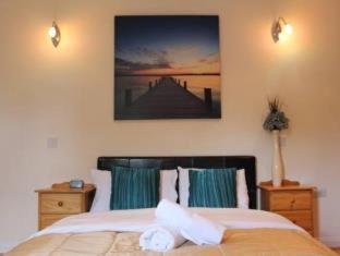 Remarc Guest House - 8