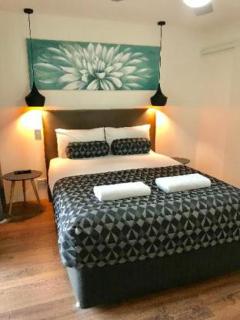 Noosa Boutique Apartments & Elkhorn Villas - Noosa Heads - 5
