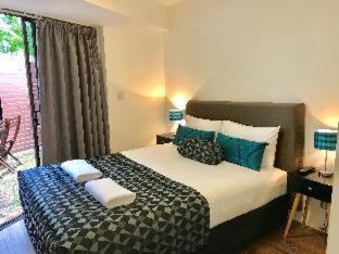 Noosa Boutique Apartments & Elkhorn Villas - Noosa Heads - 3
