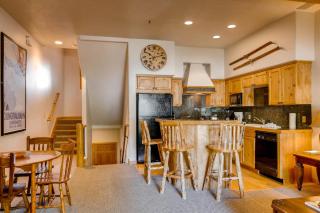 Foxglove Condos - 2