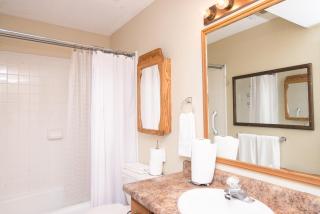 Charming Ogden Town home, 25 min to Snowbasin Ski Resort Duplex - Ogden - 1