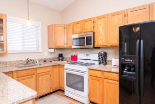 Charming Ogden Town home, 25 min to Snowbasin Ski Resort Duplex - Ogden - 4