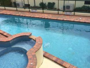 Darcy Arms Hotel Motel - 1