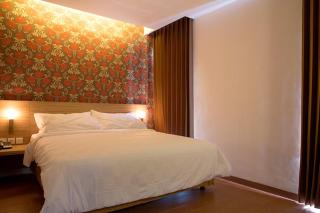DeMira Hotel - Surabaya - 8