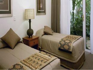 Mandalay Luxury Beachfront Apartments - Port Douglas - 8