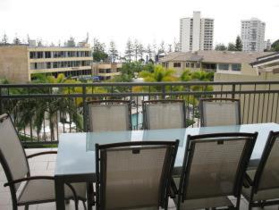 The Village Holiday Apartments at Burleigh Heads - 3