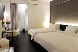Shane Hotel - 2