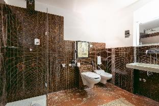 Il Convento Dei Fiori Di Seta - 2