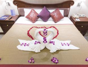Majestic Suites Hotel - 1