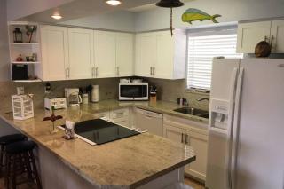 LICENSED MGR - 2/2 VILLA - OCEANFRONT BEACH RESORT - SALTWATER LAGOON & MARINA! - Key Largo - 4