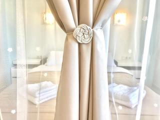 SEMIRAMIS SUITES with pool - 4