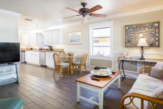 Home by Beach 6 - Beachwalk - Naples - 5