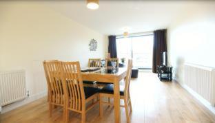 Crompton Court Apartments - 5