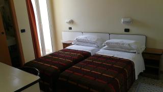 Hotel Alaska - 2