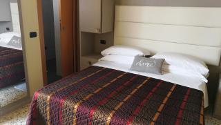 Hotel Alaska - 9