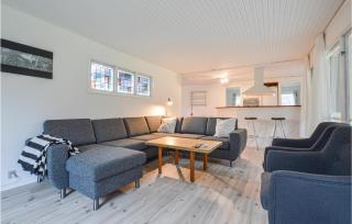 Awesome Home In Højby With Wifi - Højby - 2