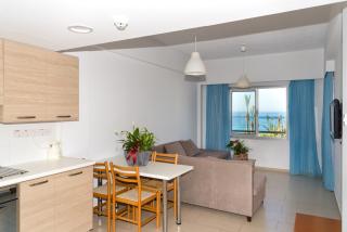 Helios Bay Hotel and Suites - Paphos - 3