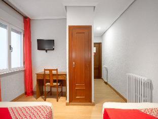 Hostal Uría - 3