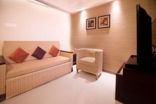 D Homz Suites - 7