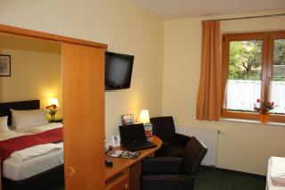 Landhotel Dresden - Dresden - 6