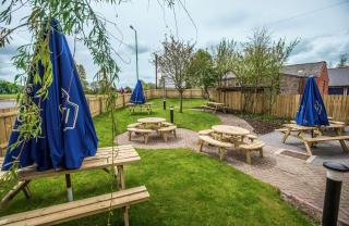 Hotel 52 Stanley - 8