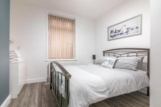 PLATFORM Avenues Apartment 1 with Free Street Parking - Hull - 2