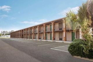 Days Inn by Wyndham Hardeeville/ I-95 State Line - Hardeeville - 7