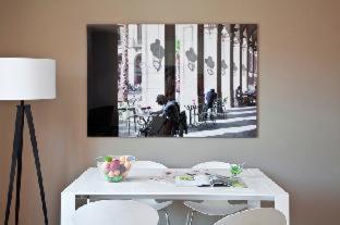 AinB Sagrada Familia Apartments - 4