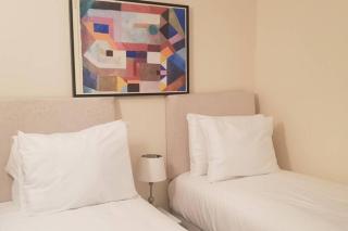 Garland Modern House With Parking & Garden Croydon - Croydon - 6