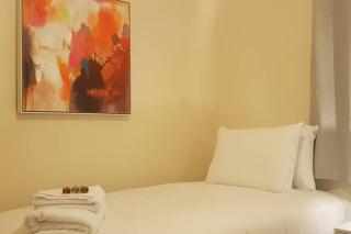 Garland Modern House With Parking & Garden Croydon - Croydon - 7