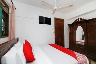 Lioni Holidays Villa - 1