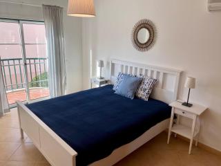 St. James Beach & Pool Apartment - Luz - 3